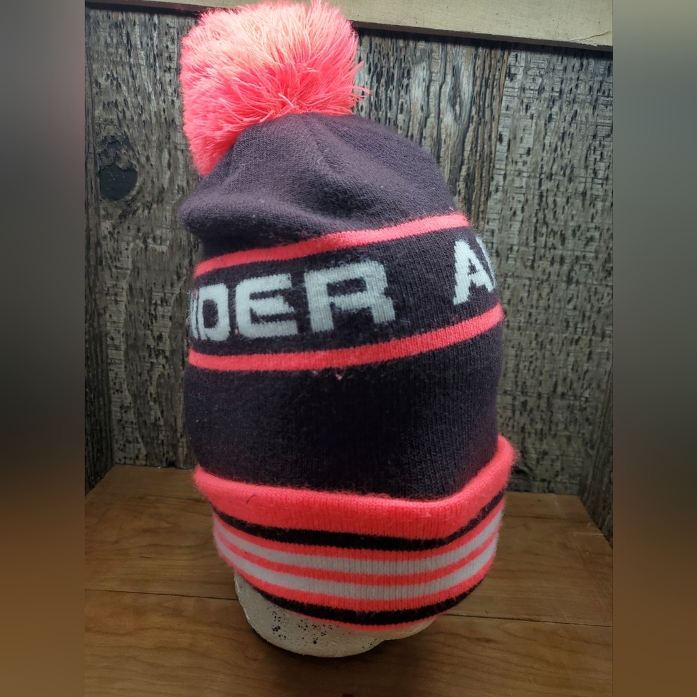 UNDER ARMOUR Winter Hat Cap Womens Pom Pom Beanie Stocking One Size Fits Most